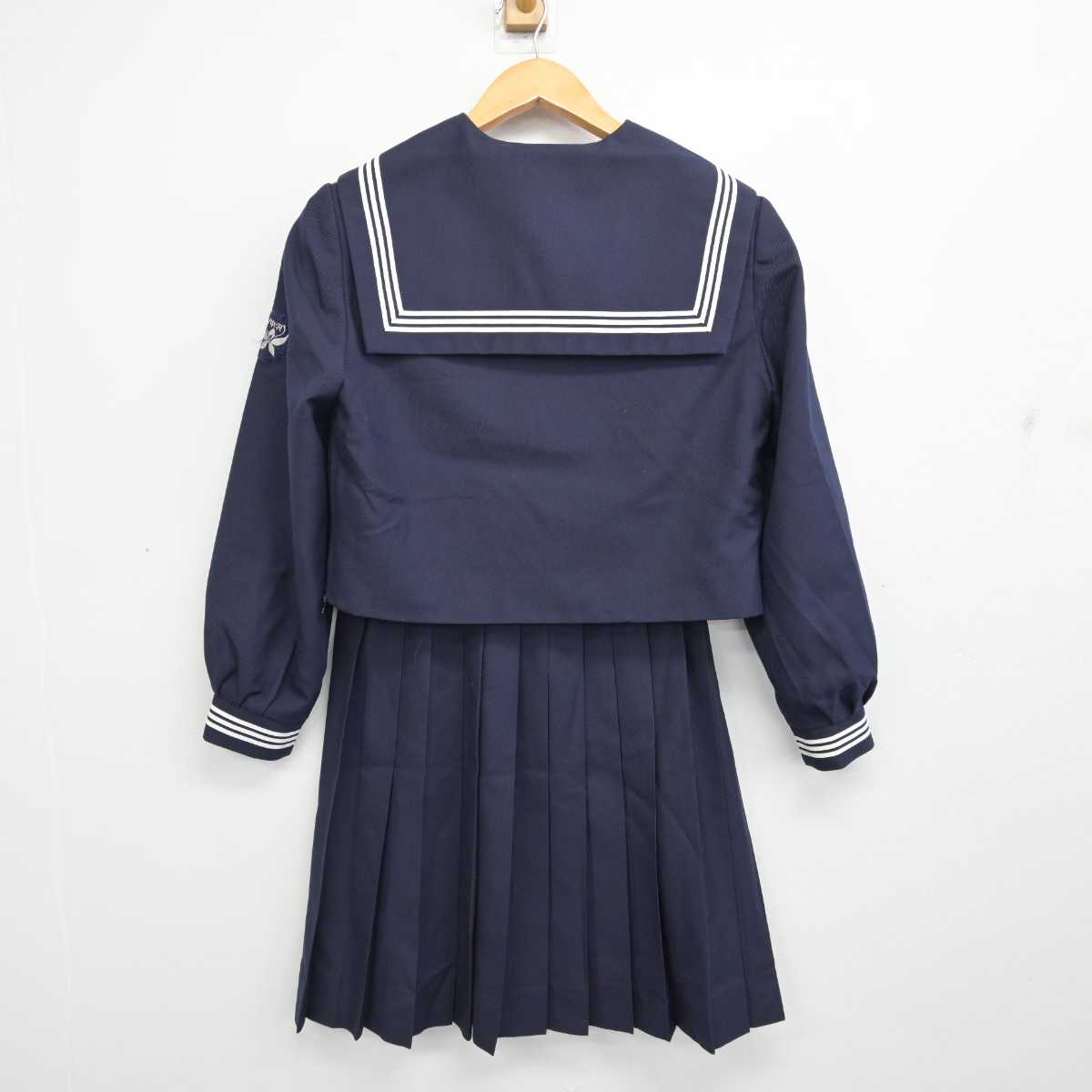 【中古】神奈川県 中沢中学校 女子制服 2点 (セーラー服・スカート) sf081989