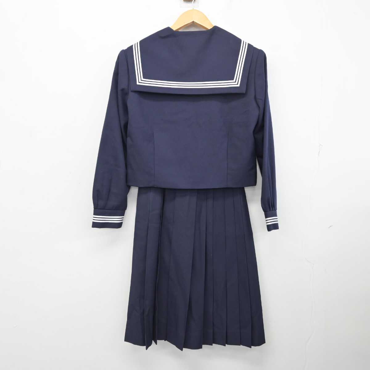 【中古】埼玉県 芝中学校 女子制服 3点 (ニット・セーラー服・スカート) sf082065