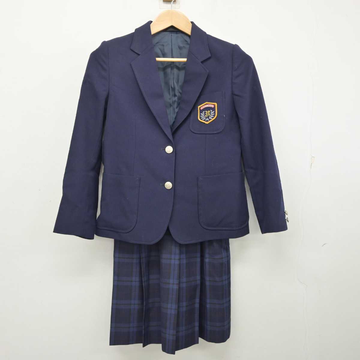 【中古】京都府 西ノ京中学校 女子制服 2点 (ブレザー・スカート) sf082190