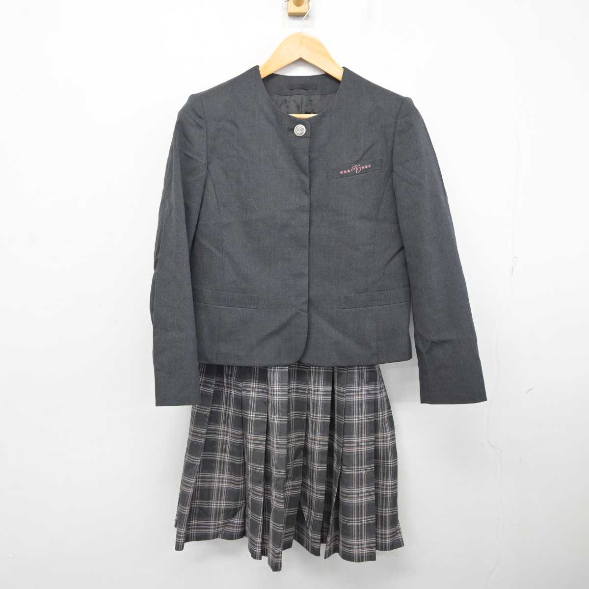 【中古】北海道 函館大妻高等学校 女子制服 2点 (ブレザー・スカート) sf082575