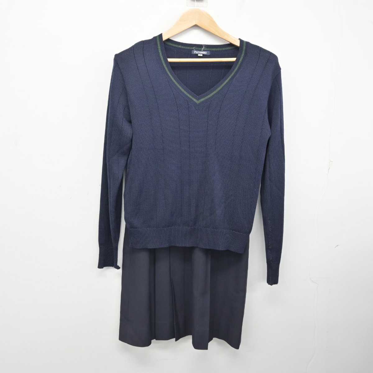 【中古】東京都 日本大学櫻丘高等学校 女子制服 3点 (ブレザー・ニット・スカート) sf082585