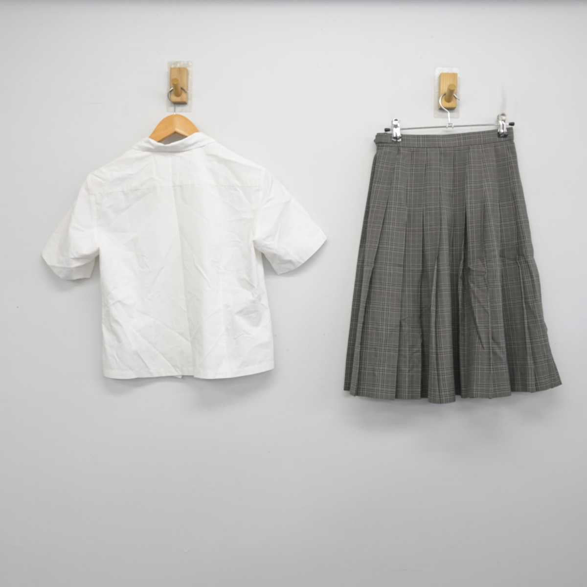 【中古】秋田県 協和中学校 女子制服 2点 (シャツ・スカート) sf082679