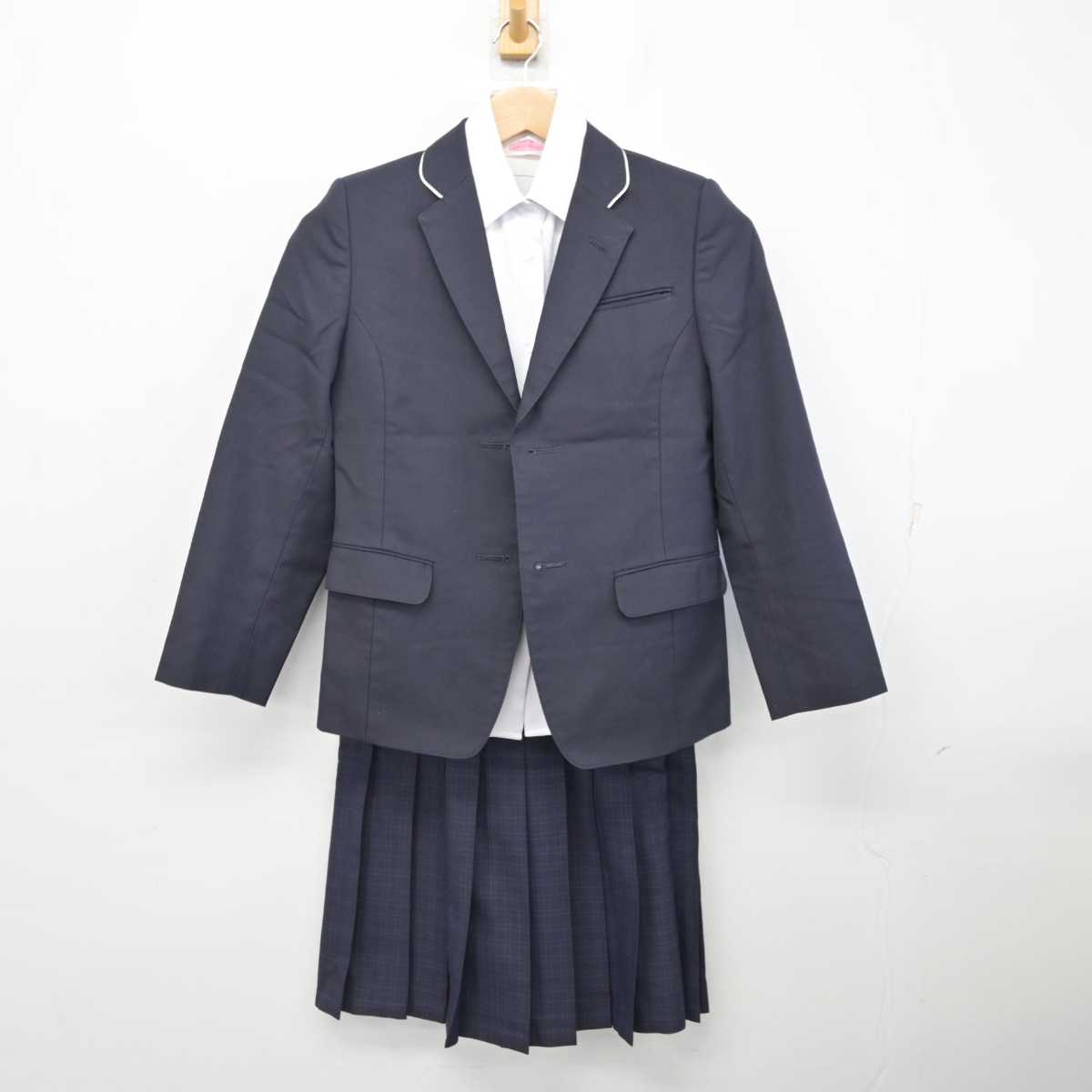 【中古】福岡県 内浜中学校 女子制服 3点 (ブレザー・シャツ・スカート) sf082744