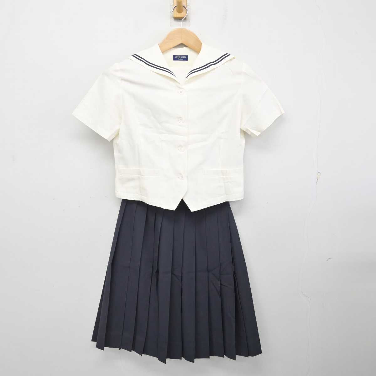 【中古】愛知県  桜花学園高等学校 女子制服 2点 (ブラウス・スカート) sf082752