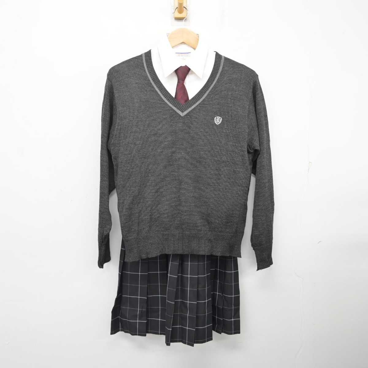 【中古】埼玉県 埼玉栄中学・高等学校 女子制服 4点 (ニット・シャツ・スカート) sf082772