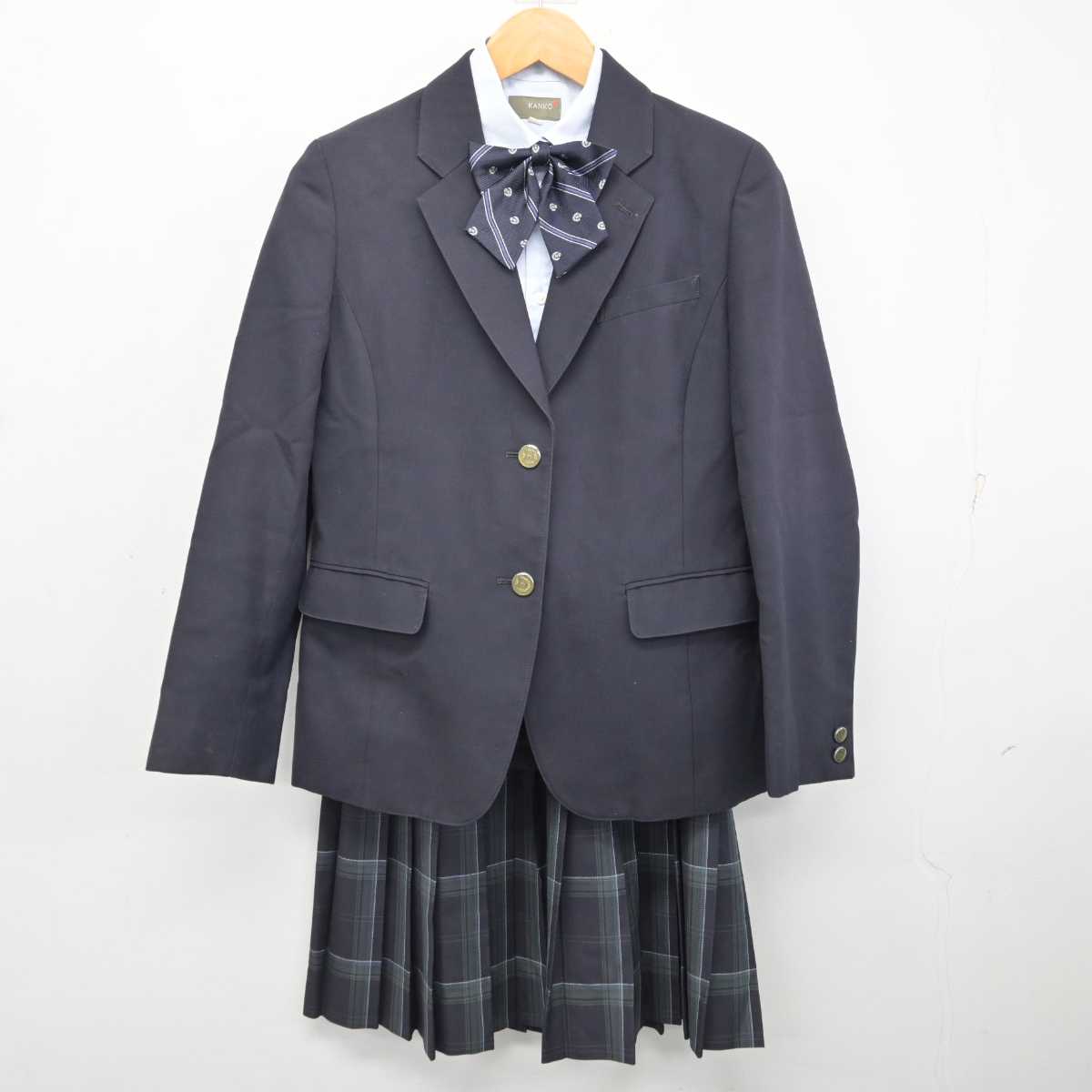 【中古】東京都 飛鳥高等学校 女子制服 5点 (ブレザー・シャツ・スカート) sf082817