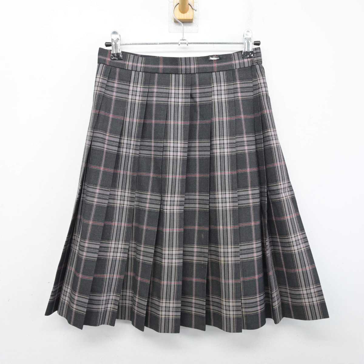 【中古】東京都 成立学園高等学校 女子制服 4点 (ブレザー・ニット・スカート) sf082914