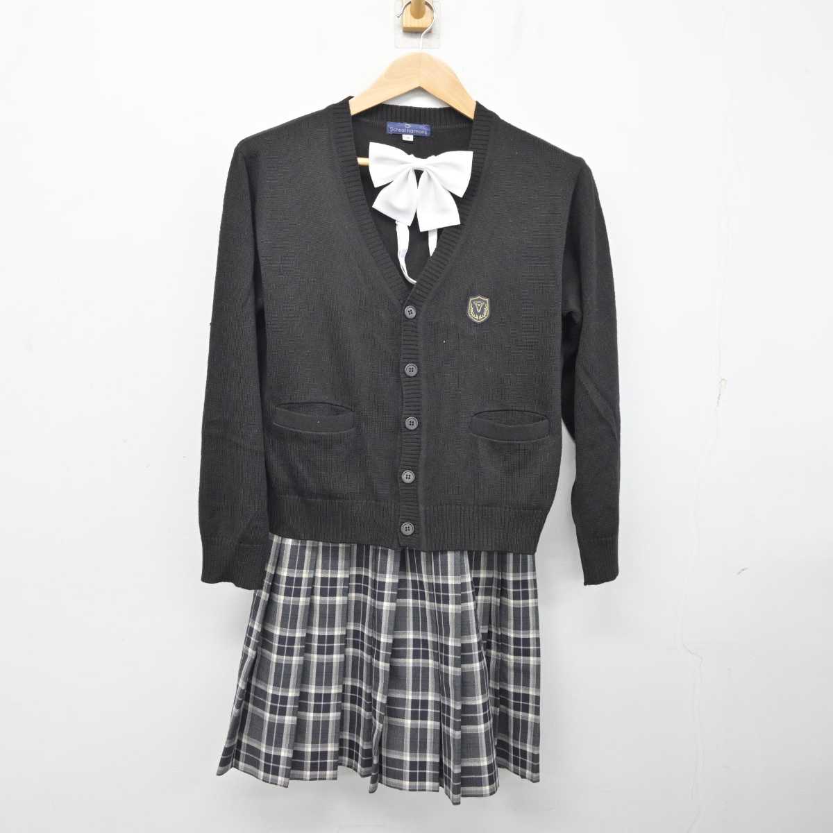 【中古】兵庫県 兵庫大学附属須磨ノ浦高等学校 女子制服 4点 (ニット・スカート) sf082940