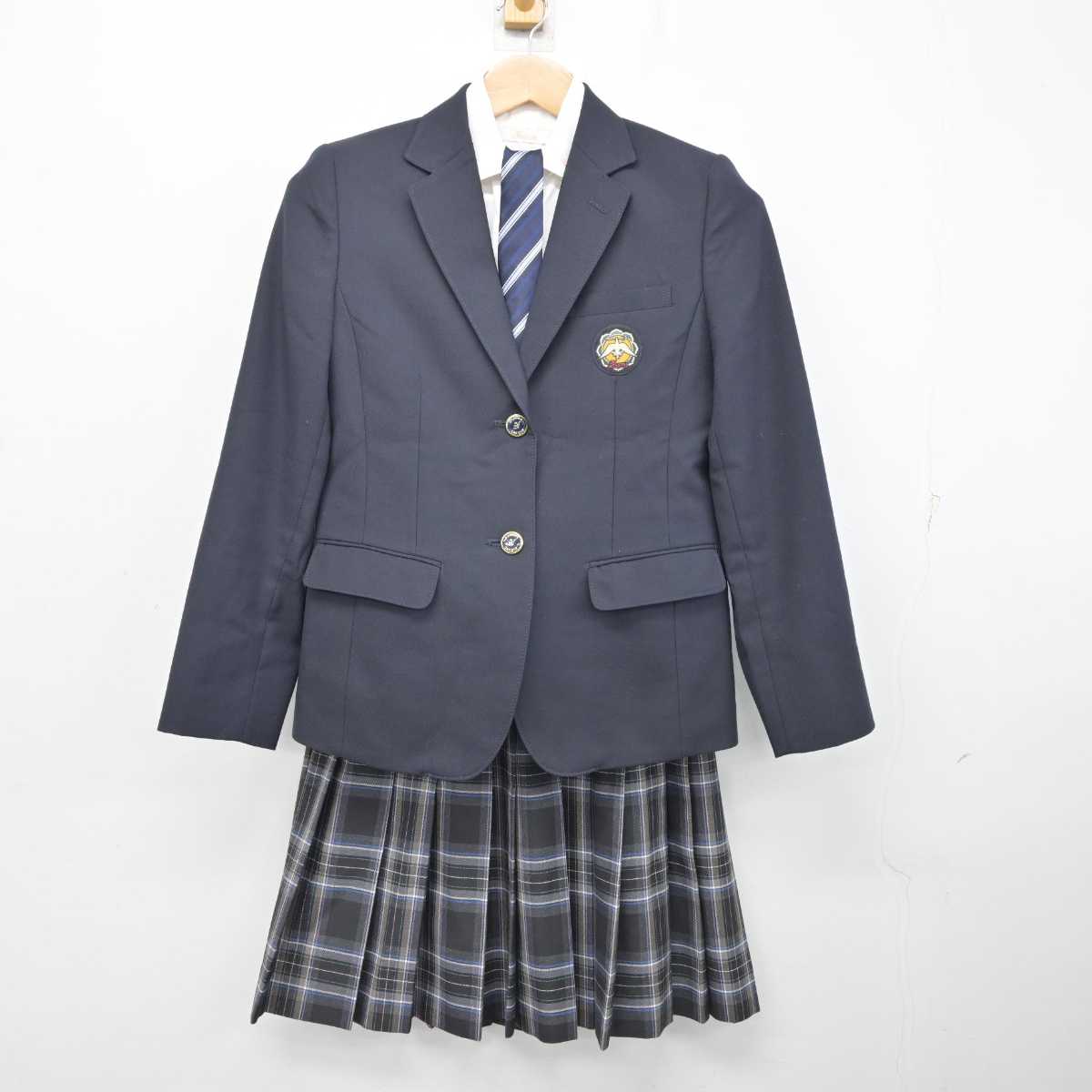 【中古】大阪府 浪速高等学校 女子制服 6点 (ブレザー・シャツ・スカート) sf083010