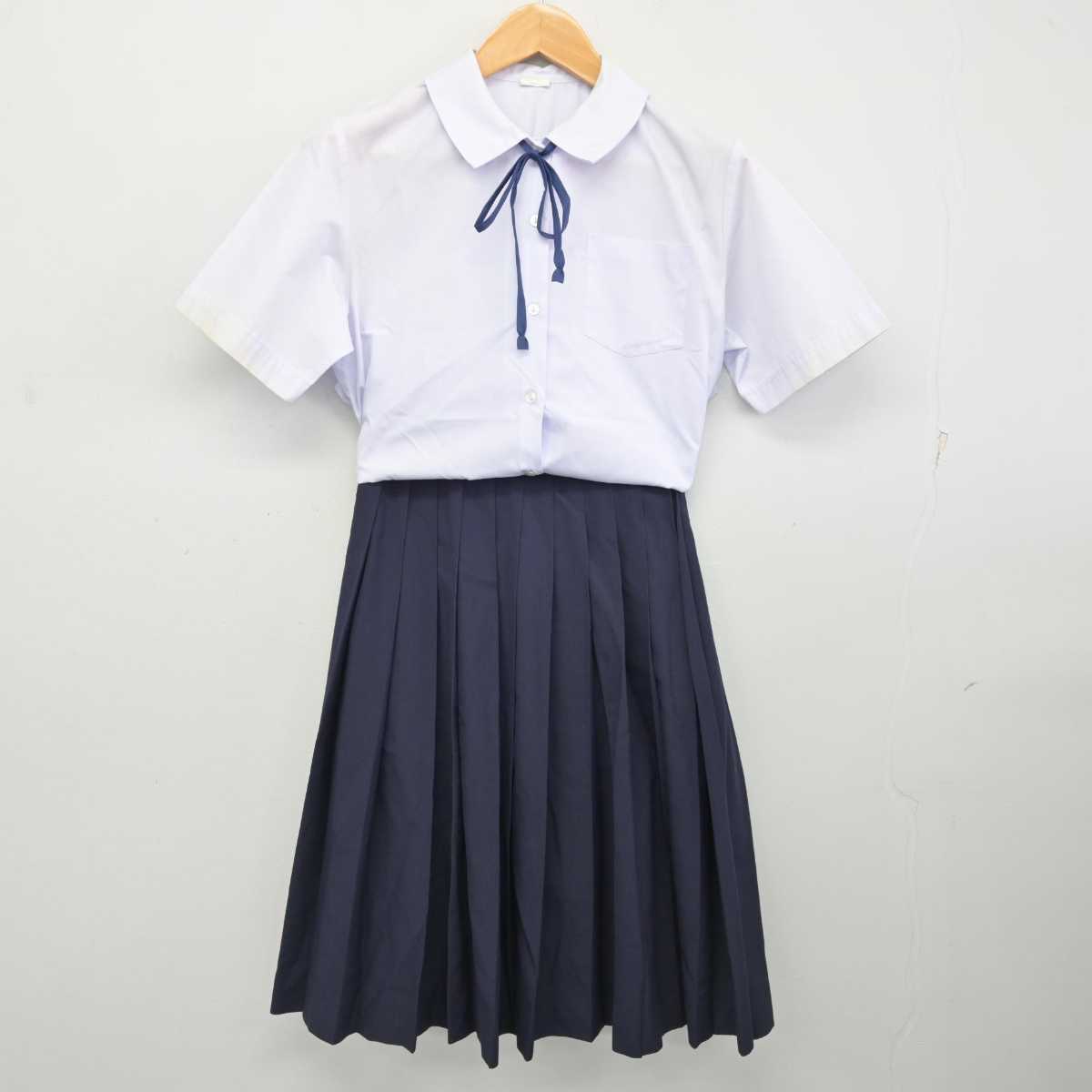 【中古】千葉県 松戸市立第一中学校 女子制服 4点 (シャツ・スカート) sf083055