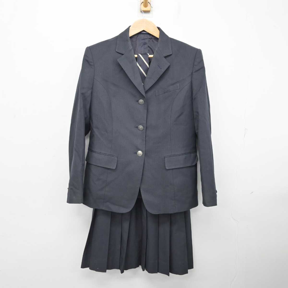 【中古】福岡県 敬愛高等学校 女子制服 4点 (ブレザー・ニットベスト・スカート) sf083211