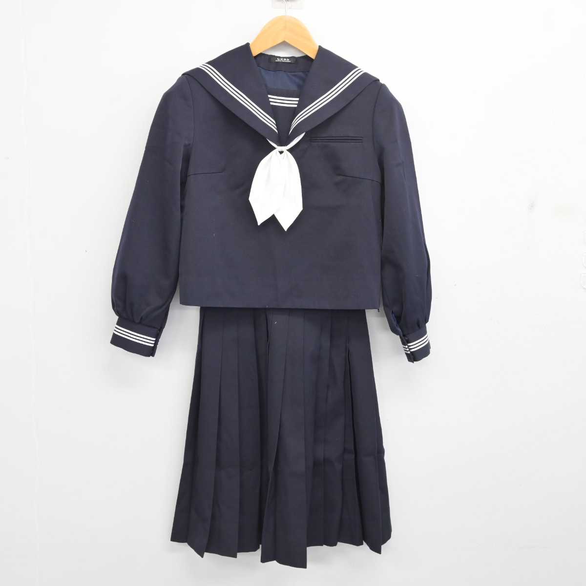 【中古】静岡県 御殿場中学校 女子制服 3点 (セーラー服・スカート) sf083411