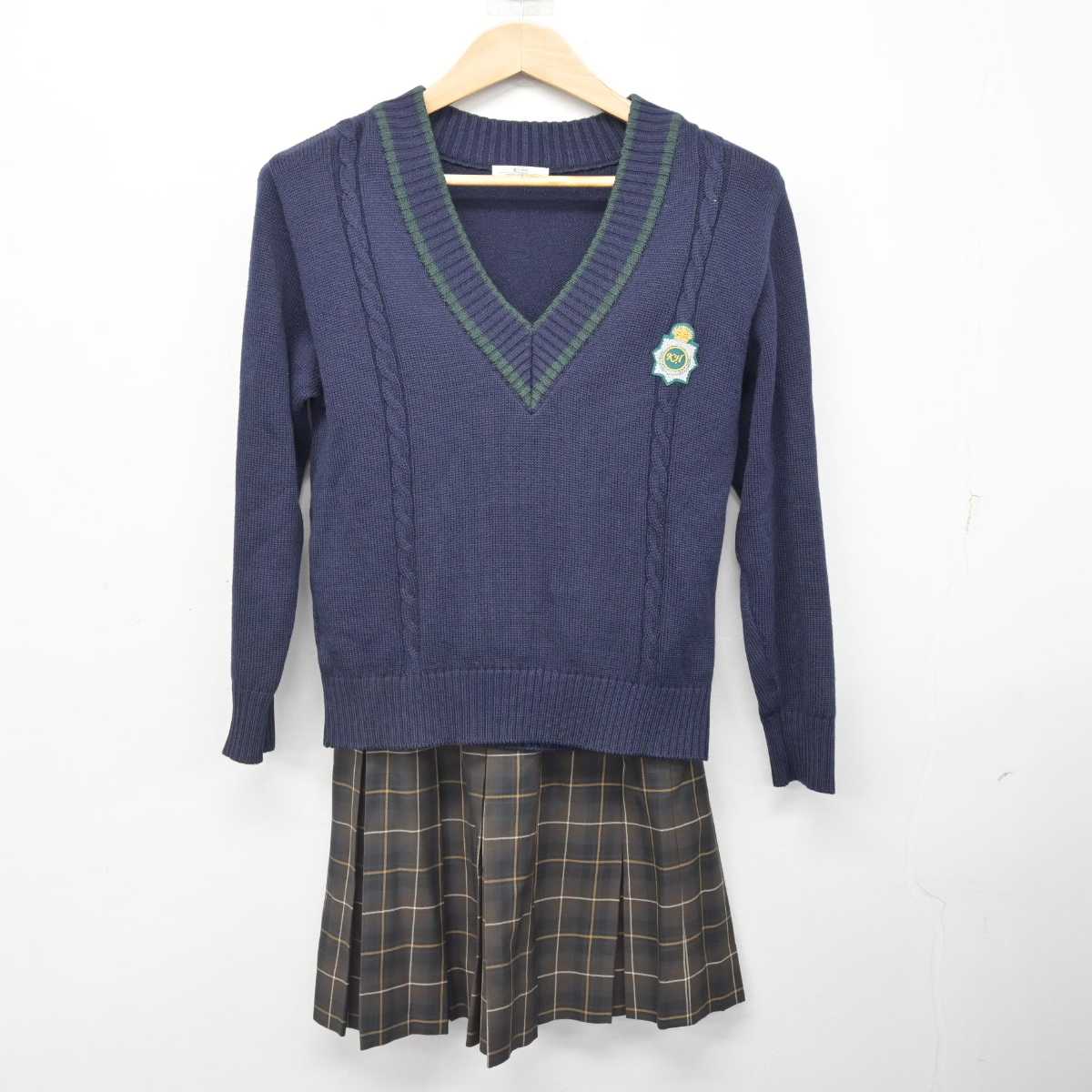 【中古】福岡県 九州産業大学付属九州高等学校 女子制服 4点 (ブレザー・ニット・スカート) sf083686