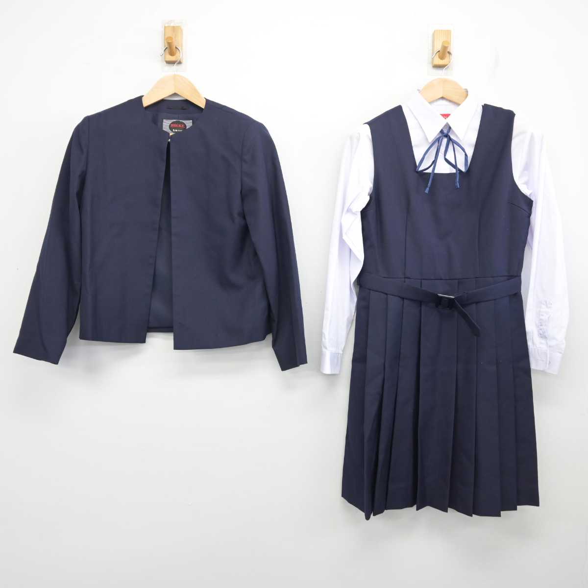 【中古】神奈川県 軽井沢中学校 女子制服 4点 (ブレザー・シャツ・ジャンパースカート) sf083716