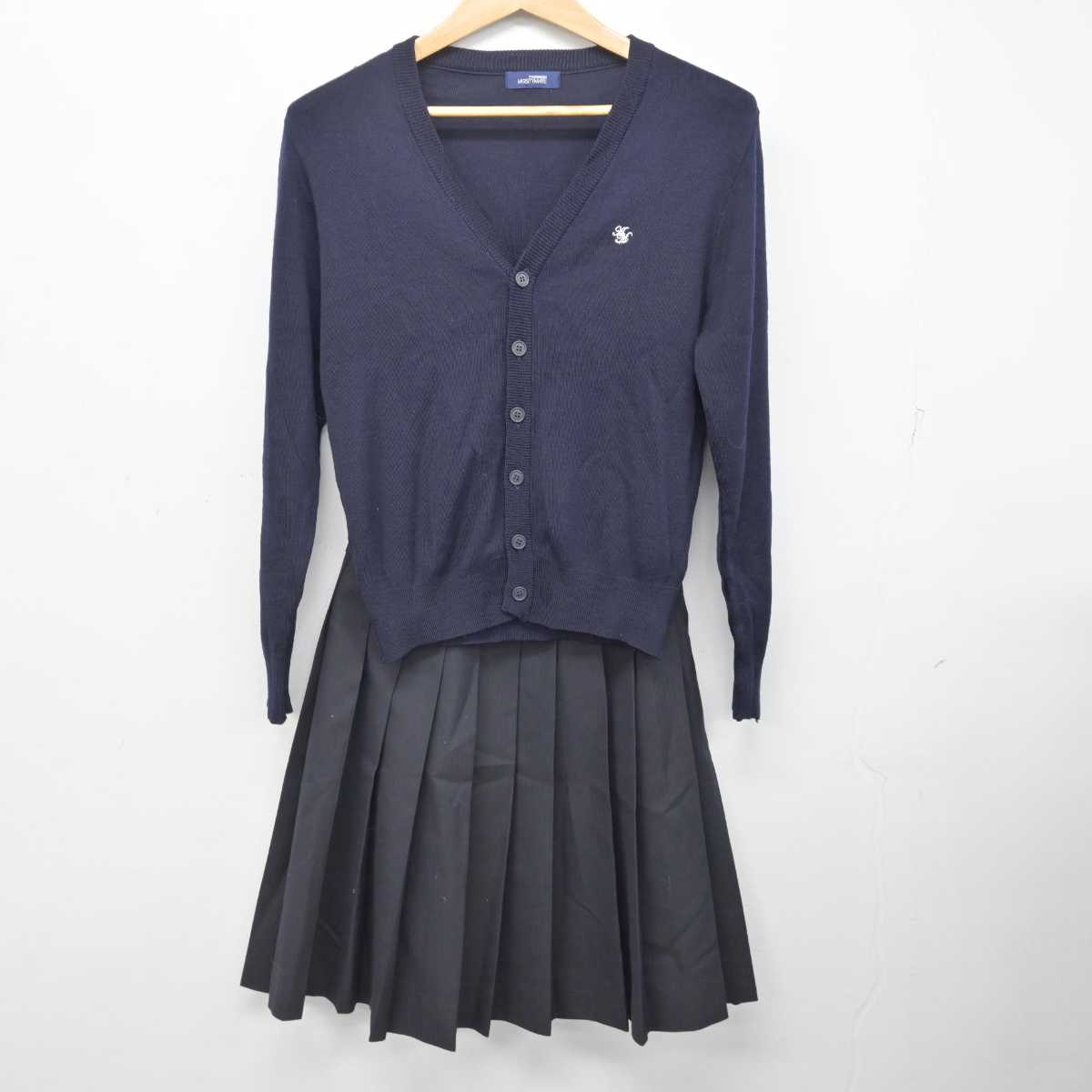 【中古】愛知県 安城南高等学校 女子制服 4点 (ブレザー・ニット・スカート) sf083814