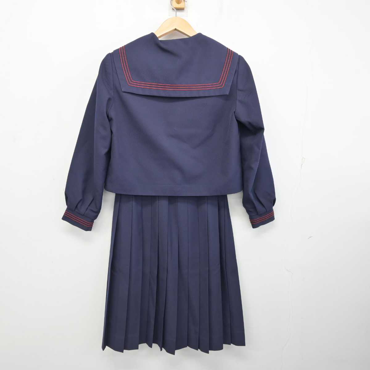 【中古】長崎県 東長崎中学校 女子制服 2点 (セーラー服・スカート) sf083867