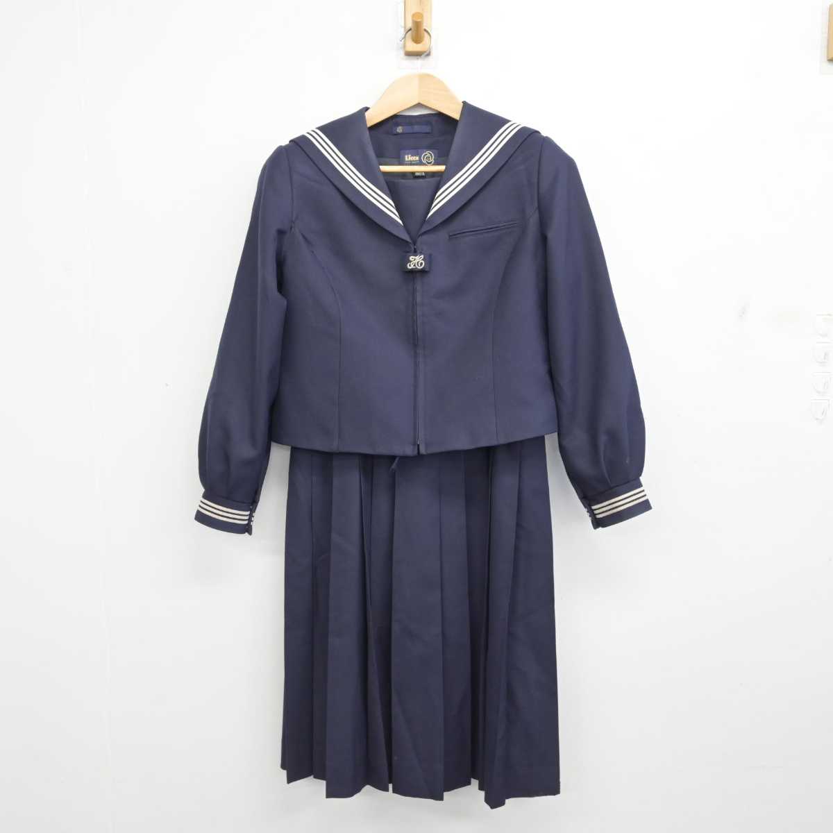 【中古】埼玉県 大和中学校 女子制服 2点 (セーラー服・ジャンパースカート) sf083912