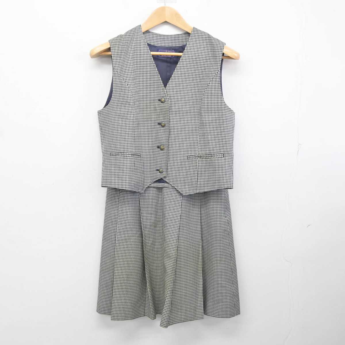 【中古】北海道 札幌新川高等学校 女子制服 5点 (ブレザー・ベスト・スカート) sf084094