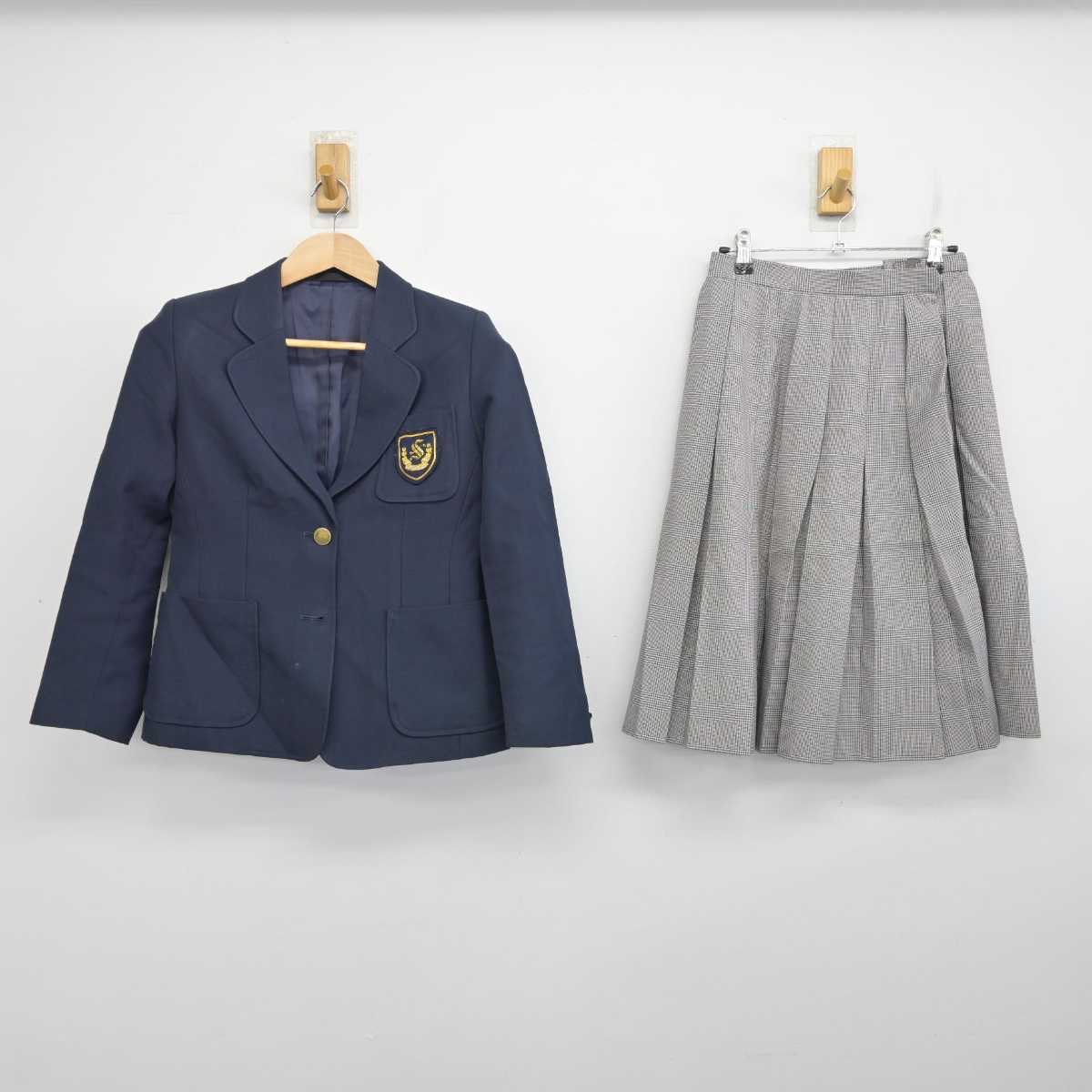 【中古】東京都 町田市立堺中学校 女子制服 2点 (ブレザー・スカート) sf084532