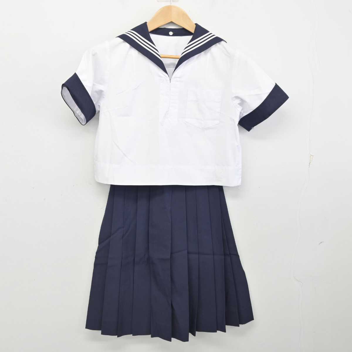 【中古】神奈川県 鎌倉女学院中学校高等学校 女子制服 2点 (セーラー服・スカート) sf084609