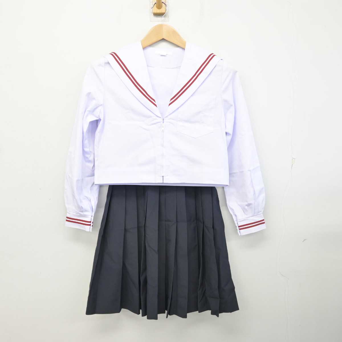 【中古】岐阜県 岐阜西中学校 女子制服 2点 (セーラー服・スカート) sf084664