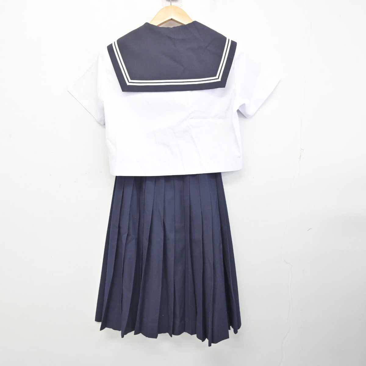 【中古】 学校名不明 女子制服 2点 (セーラー服・スカート) sf084696