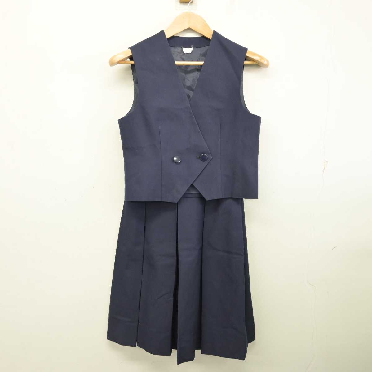 【中古】東京都 武蔵村山市立第三中学校 女子制服 4点 (ブレザー・ベスト・スカート) sf084725