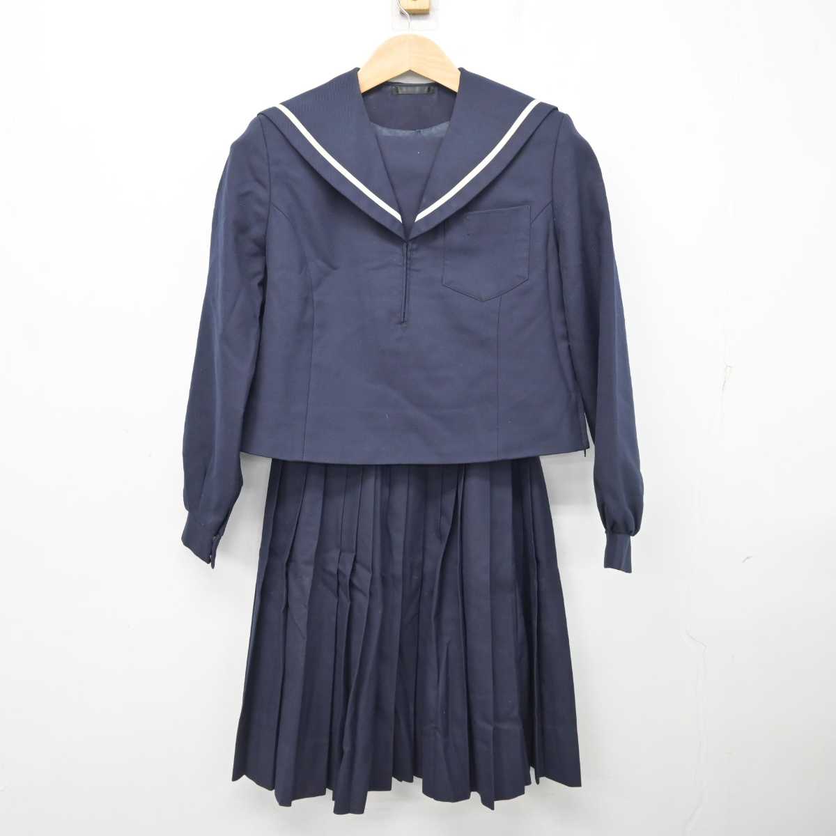 【中古】和歌山県 岩出中学校 女子制服 2点 (セーラー服・スカート) sf084783