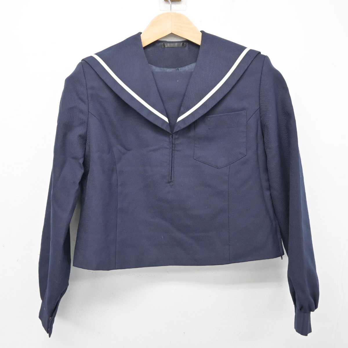 【中古】和歌山県 岩出中学校 女子制服 2点 (セーラー服・スカート) sf084783