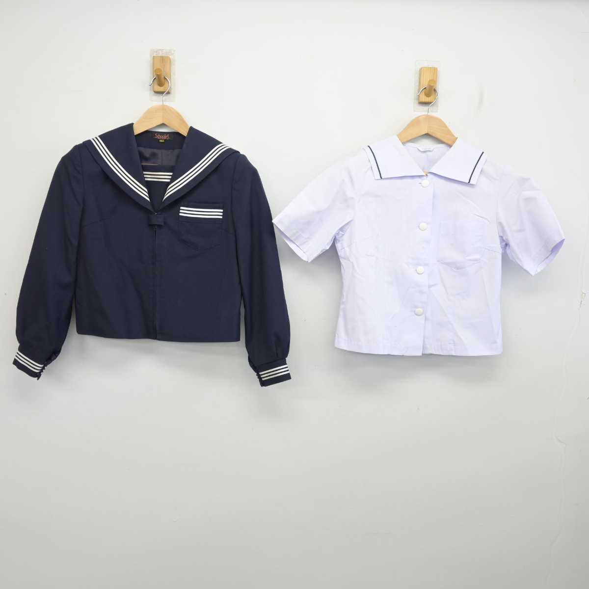 【中古】富山県 水橋中学校 女子制服 2点 (セーラー服・ブラウス) sf084788