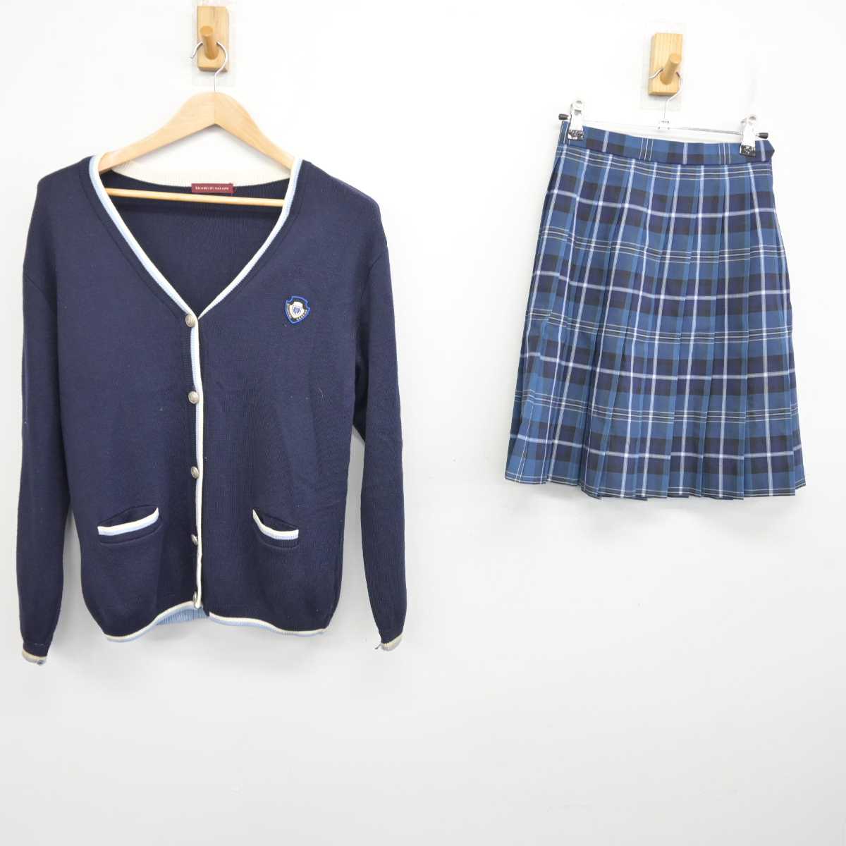 【中古】岡山県 ベル学園高等学校 女子制服 2点 (ニット・スカート) sf084805