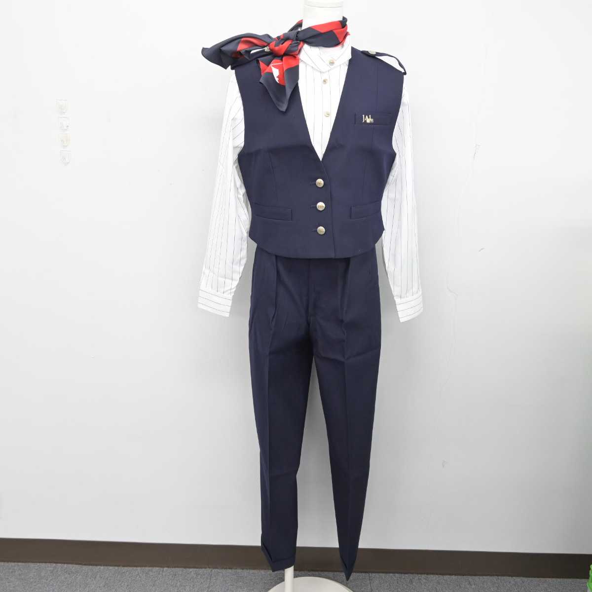 【中古】 JALスカイ/グランドスタッフ 女子制服 4点 (ベスト・シャツ・ズボン) sf085693