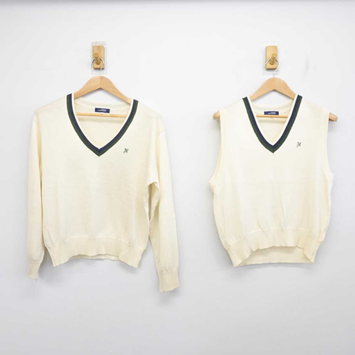 【中古】東京都 日本大学第一高等学校 女子制服 2点 (ニット・ニットベスト) sf085992
