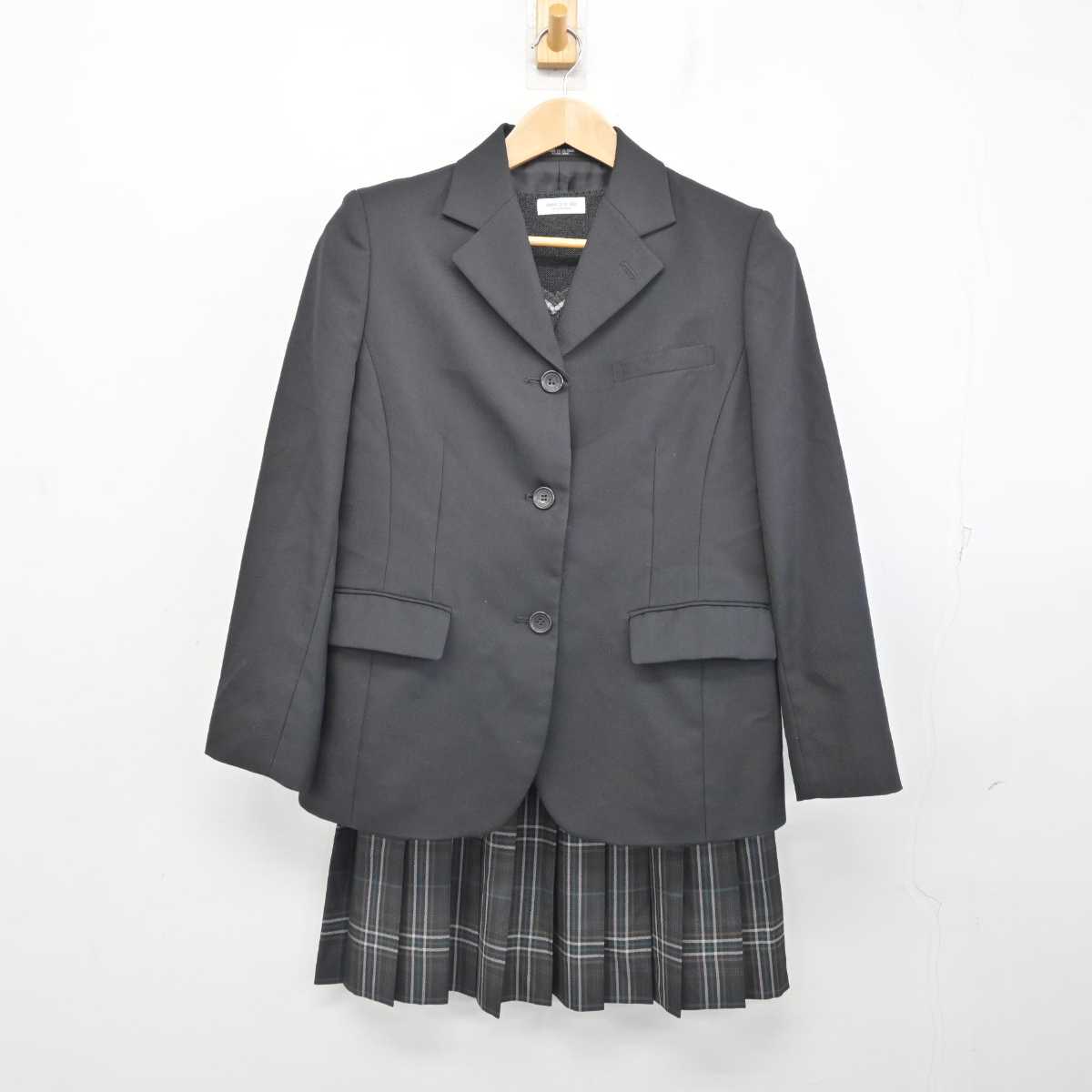 【中古】鹿児島県 学校法人川島学園尚志館高等学校 女子制服 4点 (ブレザー・ニット・スカート) sf086905
