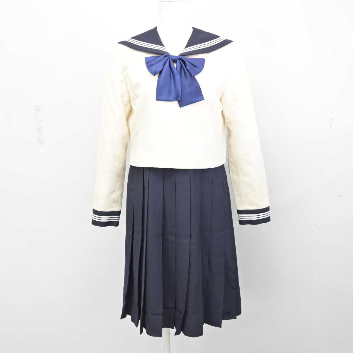 【中古】福岡県 博多女子高等学校 女子制服 4点 (ニット・セーラー服・ジャンパースカート) sf086907