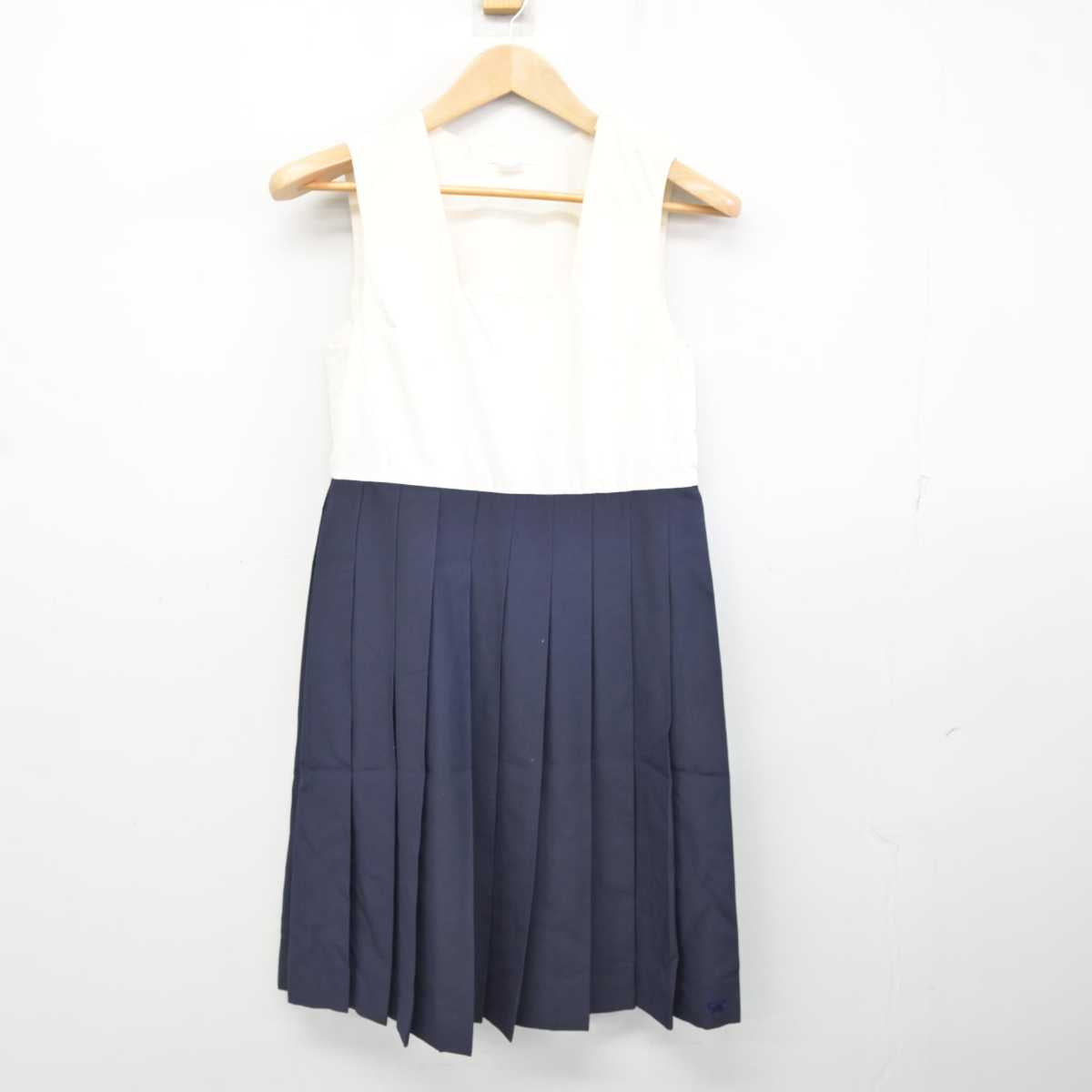 【中古】福岡県 博多女子高等学校 女子制服 3点 (セーラー服・ジャンパースカート) sf086908