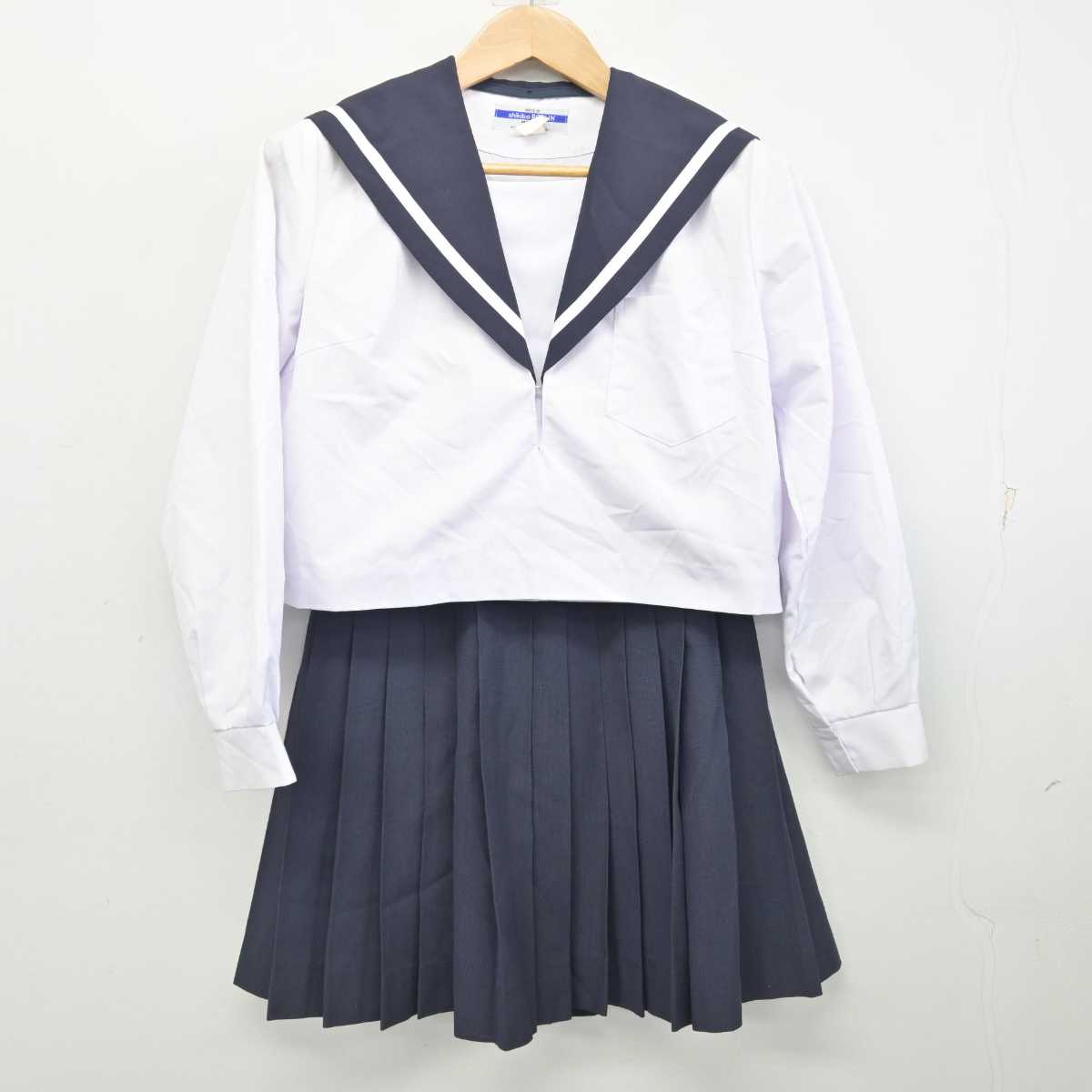 【中古】 学校名不明 女子制服 2点 (セーラー服・スカート) sf087258