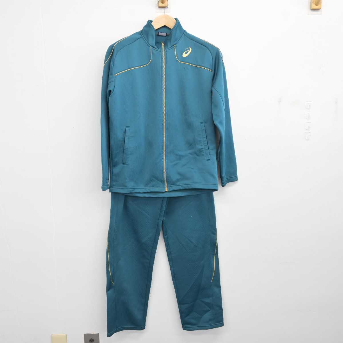 【中古】北海道 札幌琴似工業高等学校 女子制服 2点 (ジャージ 上・ジャージ 下) sf087359