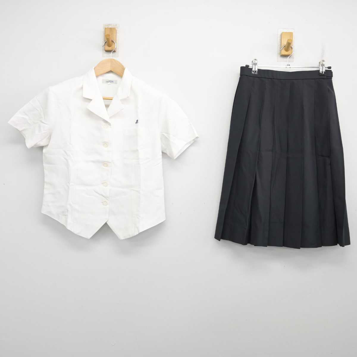 【中古】長崎県 佐世保北高等学校 女子制服 3点 (シャツ・スカート) sf087531