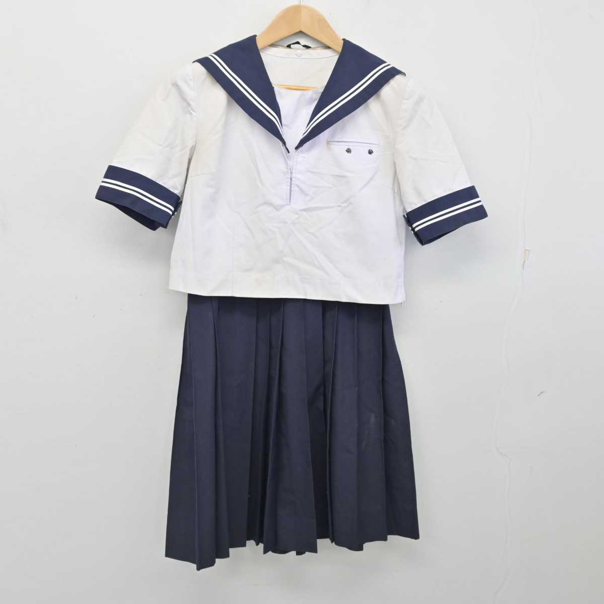 【中古】山梨県 大月東中学校 女子制服 2点 (セーラー服・スカート) sf087560