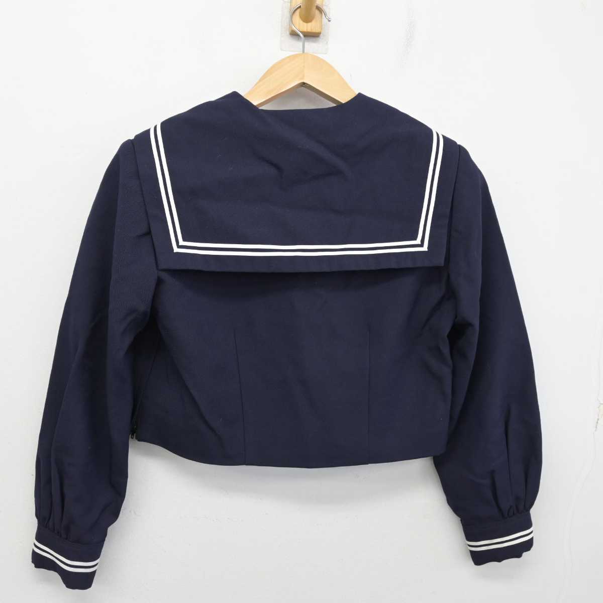 【中古】 学校名不明 女子制服 2点 (セーラー服・スカート) sf087569