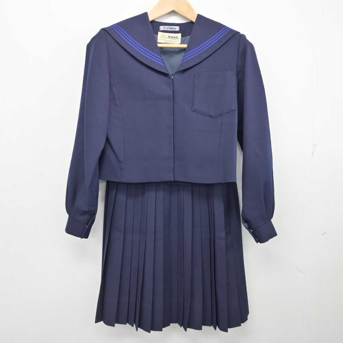 【中古】和歌山県 桐蔭高等学校 女子制服 2点 (セーラー服・スカート) sf087606