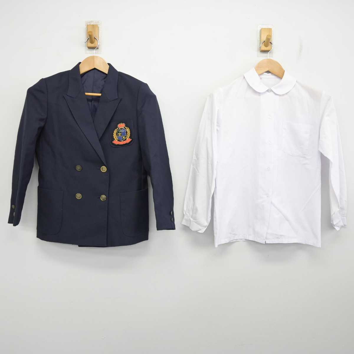 【中古】 学校名不明 女子制服 2点 (ブレザー・シャツ) sf087743