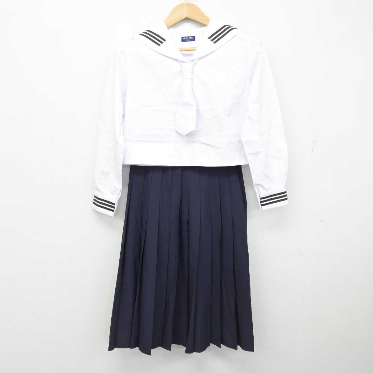 【中古】青森県 八戸市立第三中学校 女子制服 4点 (セーラー服・セーラー服・スカート) sf087860