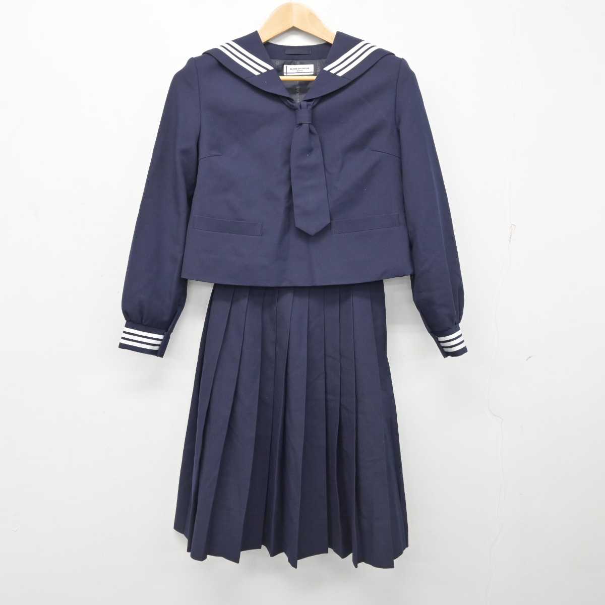 【中古】青森県 八戸市立第三中学校 女子制服 2点 (セーラー服・スカート) sf087870