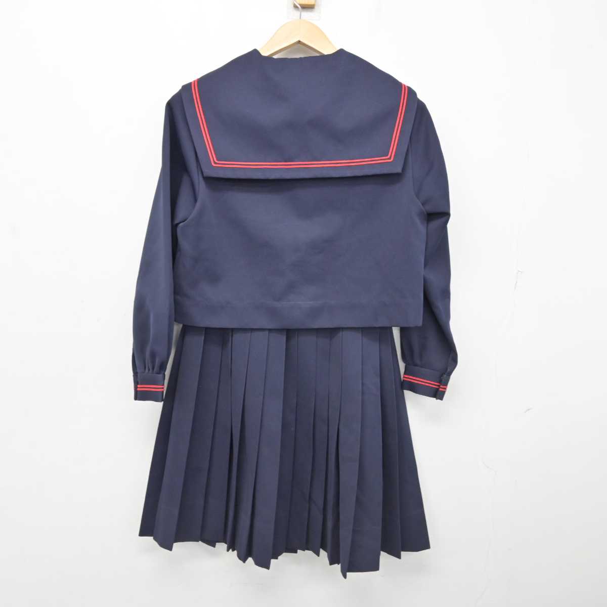 【中古】沖縄県 金城中学校 女子制服 2点 (セーラー服・スカート) sf087958