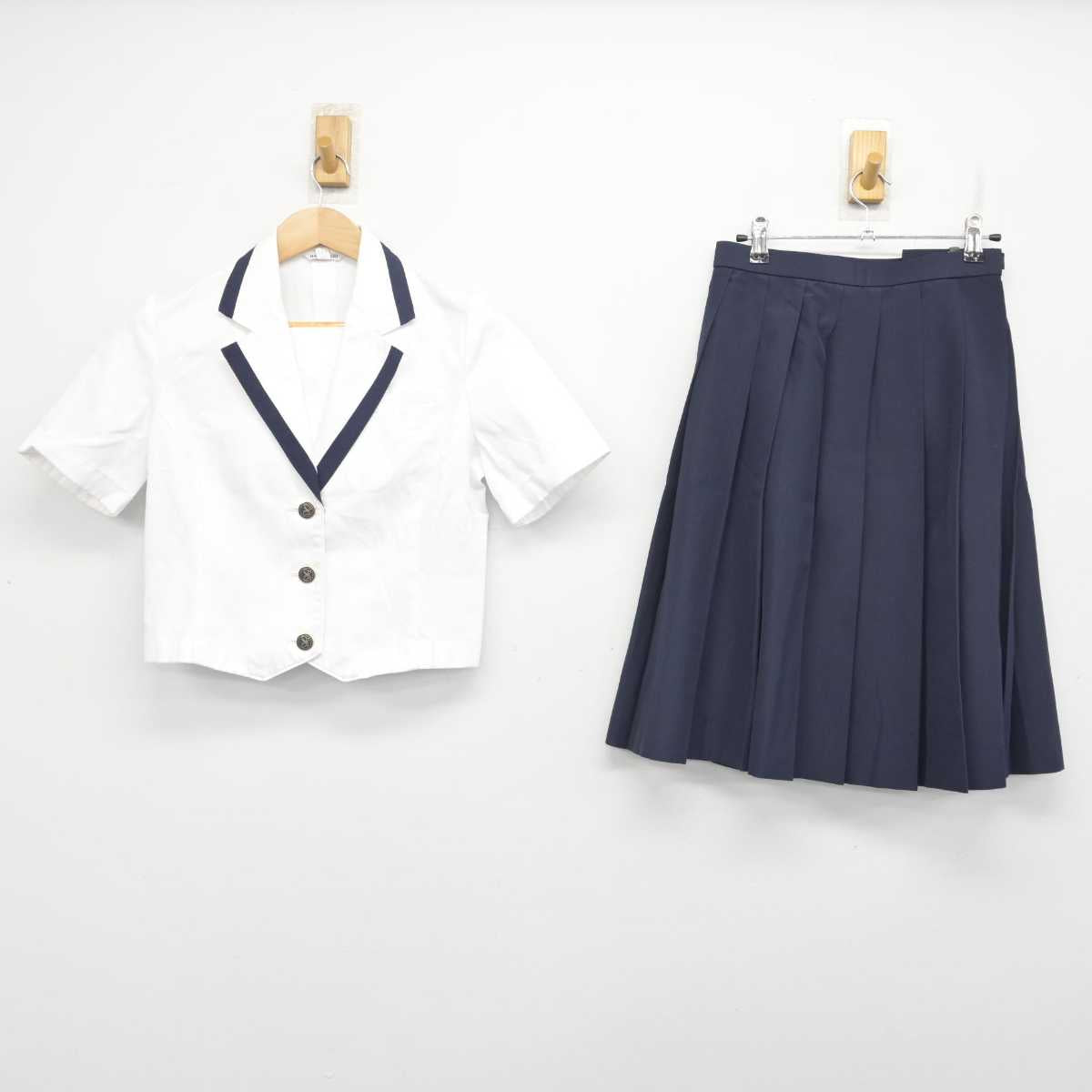 【中古】広島県 安田女子中学高等学校 女子制服 2点 (ブラウス・スカート) sf088039