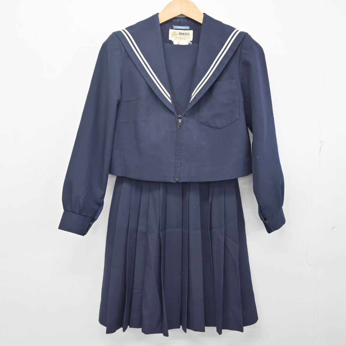 【中古】愛知県 長久手中学校 女子制服 2点 (セーラー服・スカート) sf088152