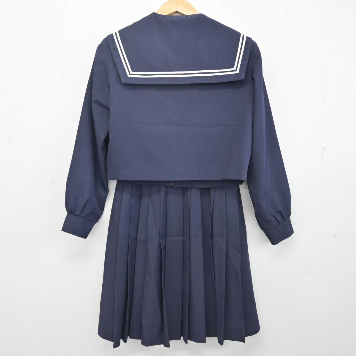 【中古】愛知県 長久手中学校 女子制服 2点 (セーラー服・スカート) sf088152