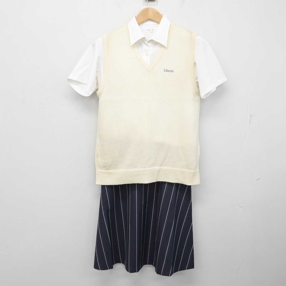 【中古】大阪府 堺リベラル中学・高等学校 女子制服 3点 (ニットベスト・シャツ・スカート) sf088411